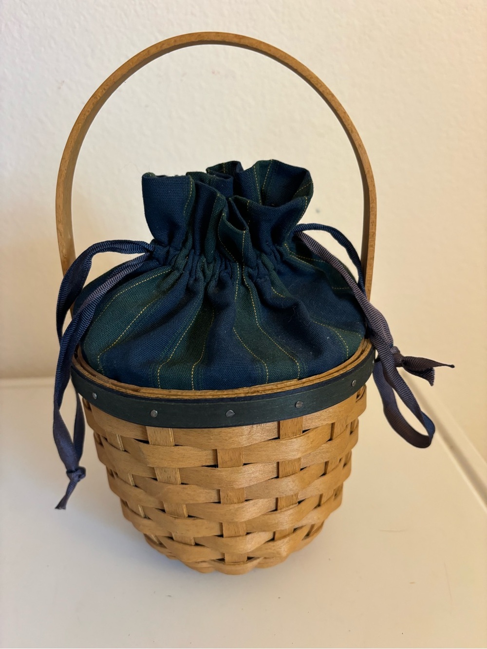 Longaberger 2004 Collectors Club Renewal Basket w/ Drawstring Liner & Protector